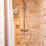 Des Mathes, D'hotes, لو ماثيز