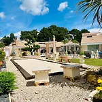 Des Mathes, D'hotes, فندق مبيت وإفطار *