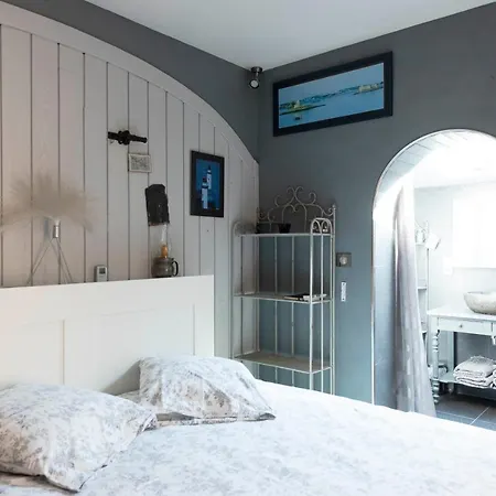 Des Mathes, D'hotes, Bed & Breakfast *