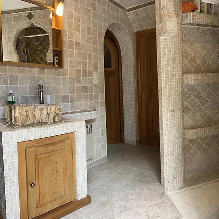 Des Mathes, D'hôtes, * Les Mathes