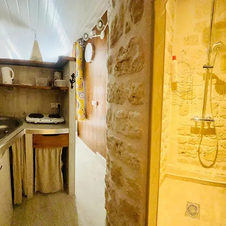 Alojamento de Acomodação e Pequeno-almoço Des Mathes, D'hôtes, *