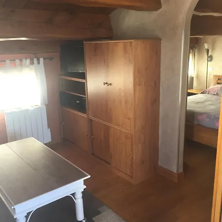 Des Mathes, D'hotes, * 레 마트